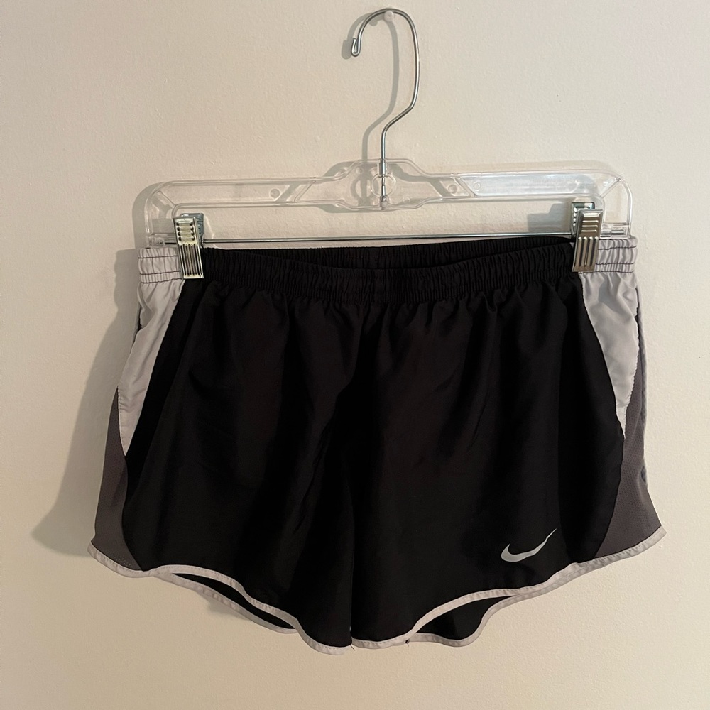Nike running shorts black/white/gray